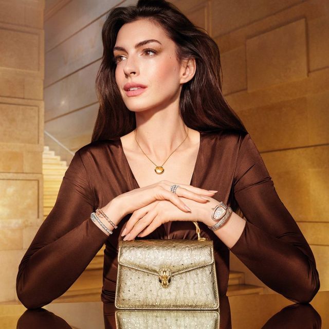 Anne Hathaway in Xmas Serpenti Cabochon 