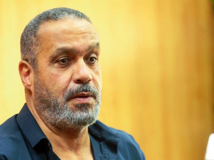 بالفيديو - جمال العدل يعلن رأيه في كريم عبد العزيز وحقيقة عودة عبلة كامل للتمثيل