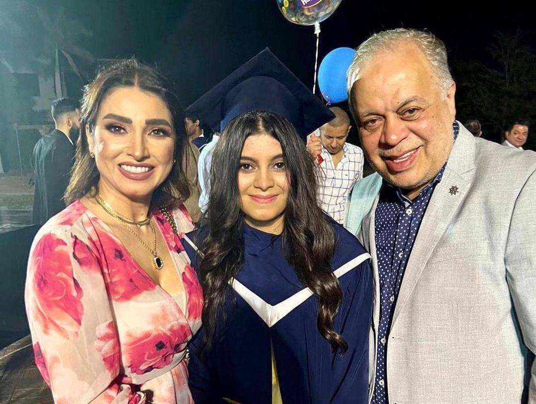 روجينا وأشرف زكي يدعمان ابنتهما في أول تجربة مسرحية