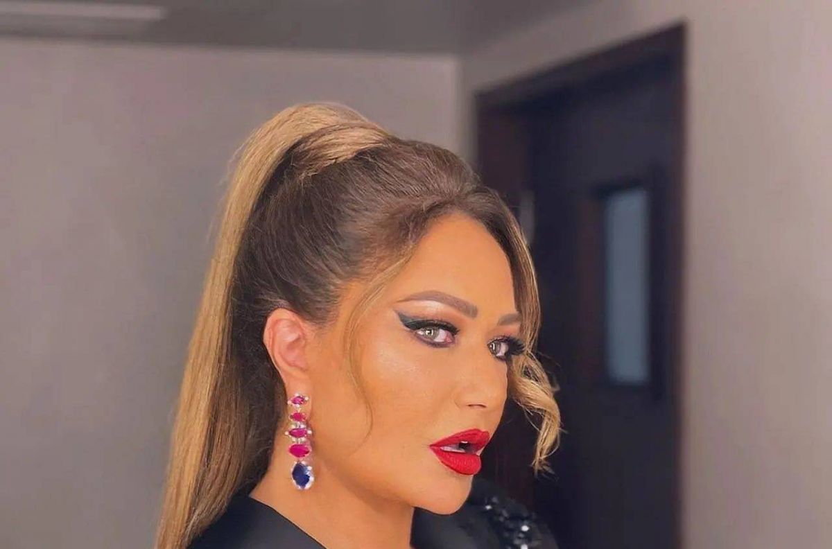 بالفيديو - ليلى علوي تحتفل بزفاف ابنة شقيقها وهذا سبب بكائها