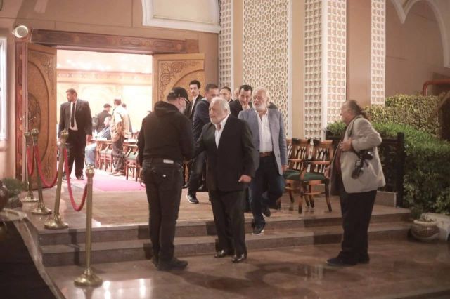خالد زكي وسامح الصريطي يغادران عزاء الفنان عثمان محمد علي