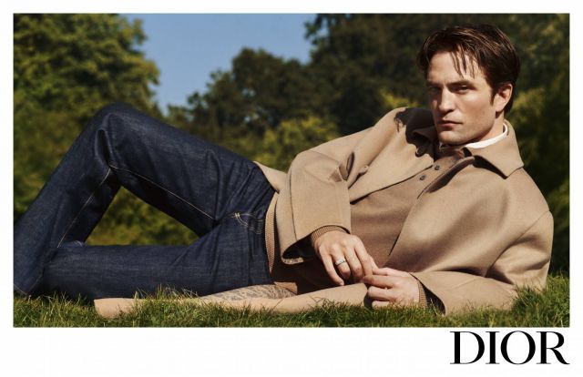 روبرت باتنسون يعرض مجموعة ملابس جديدة من Dior Icons