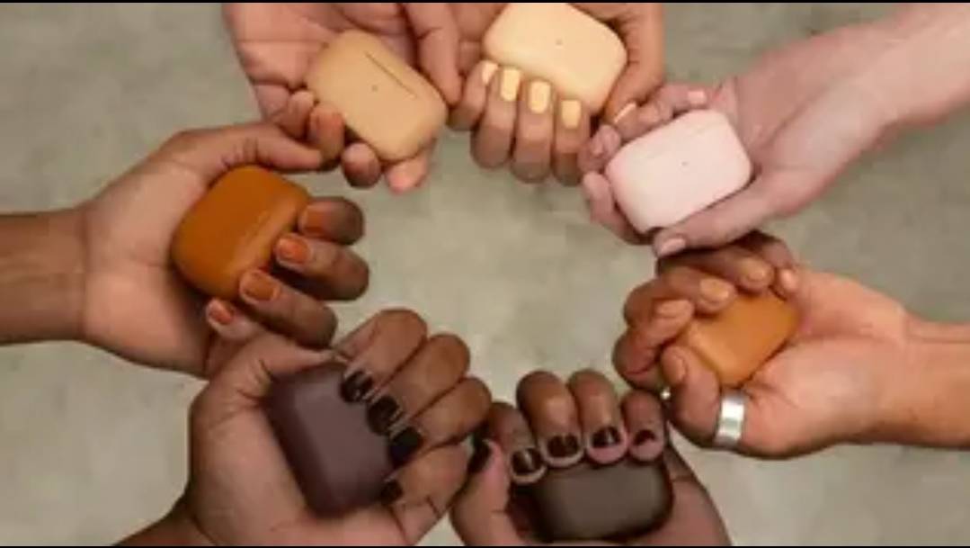 نصائح لتنسيق الملابس والمكياج مع لون البشرة