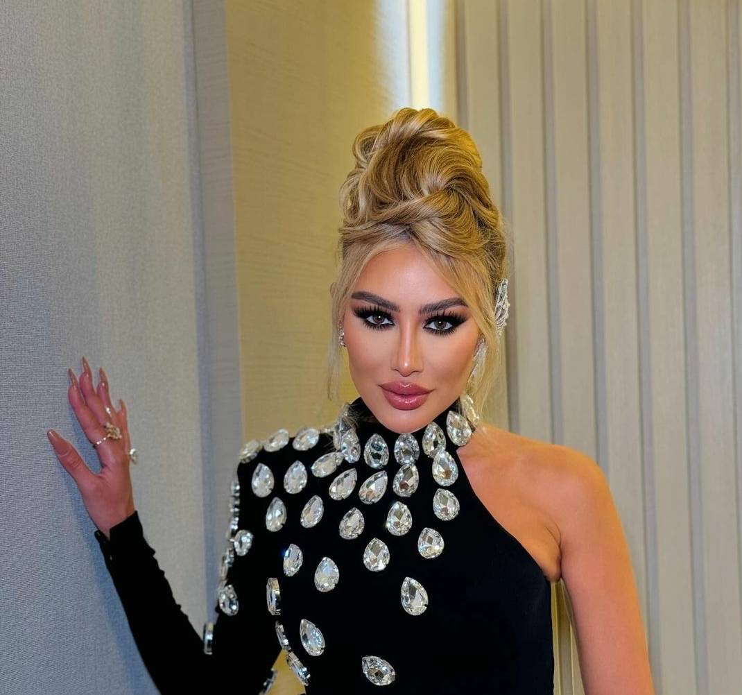 مايا دياب تتألق بفستان أسود مزيّن بالشواروفسكي... هذا سعره