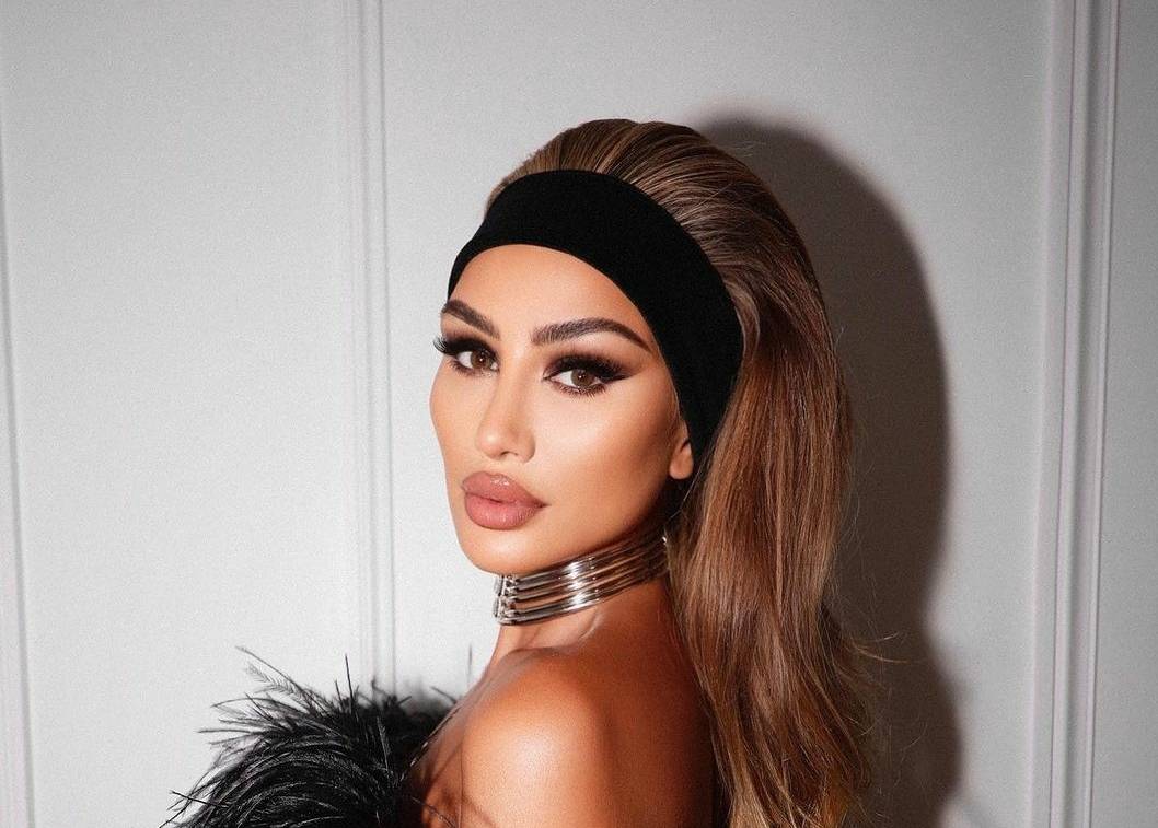 مايا دياب تخطف الأنظار مجدداً بإطلالة مبتكرة ومختلفة