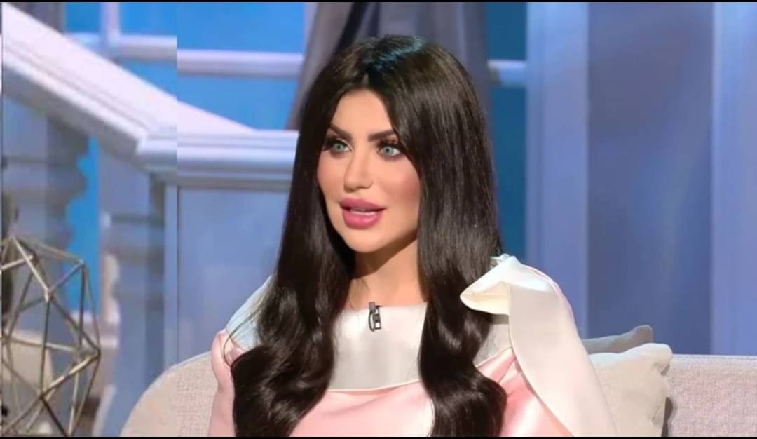 بالفيديو - شاب يتّهم حليمة بولند بالتسبّب في طلاقه ويطالب بتعويضه!