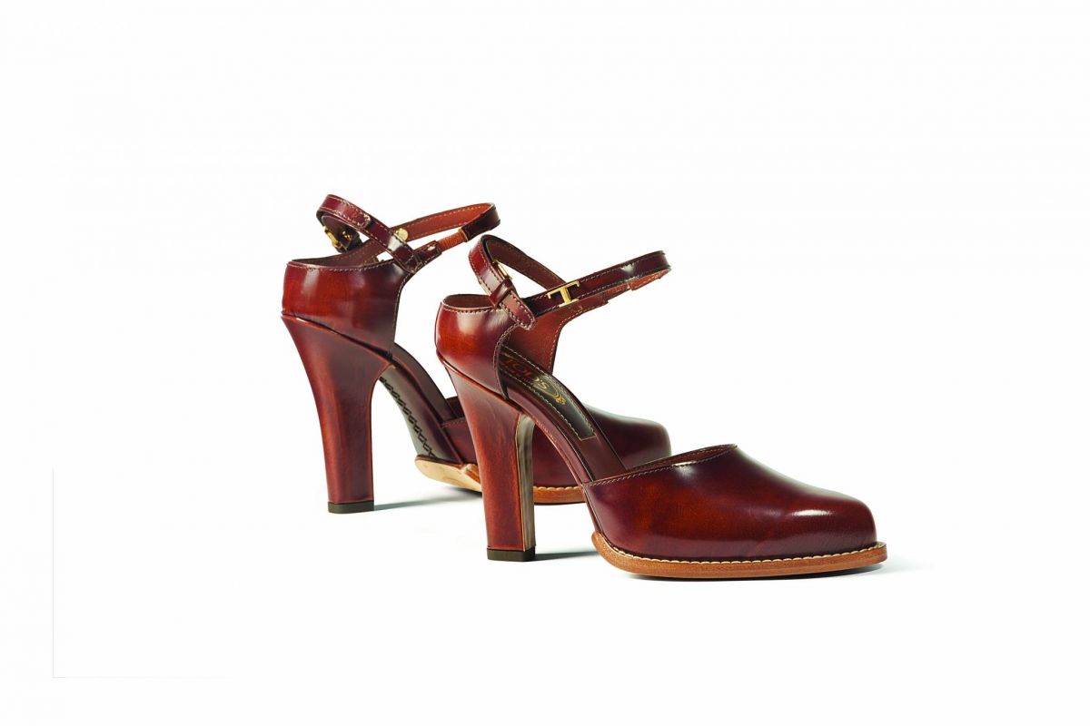 حذاء Mary Jane من مراحل الطفولة  إلى عالم الموضة