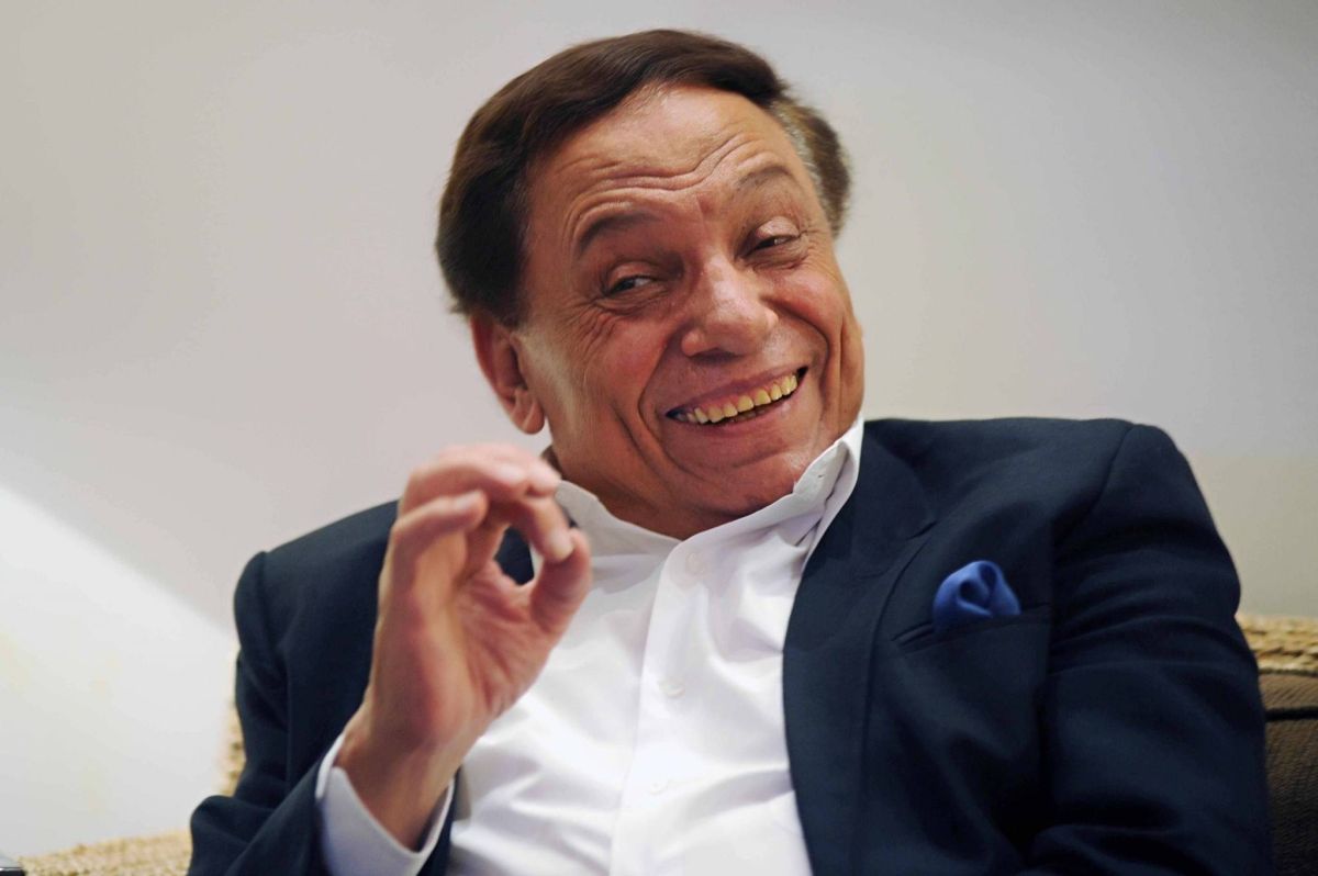إطلاق اسم عادل إمام على أحد جسور القاهرة