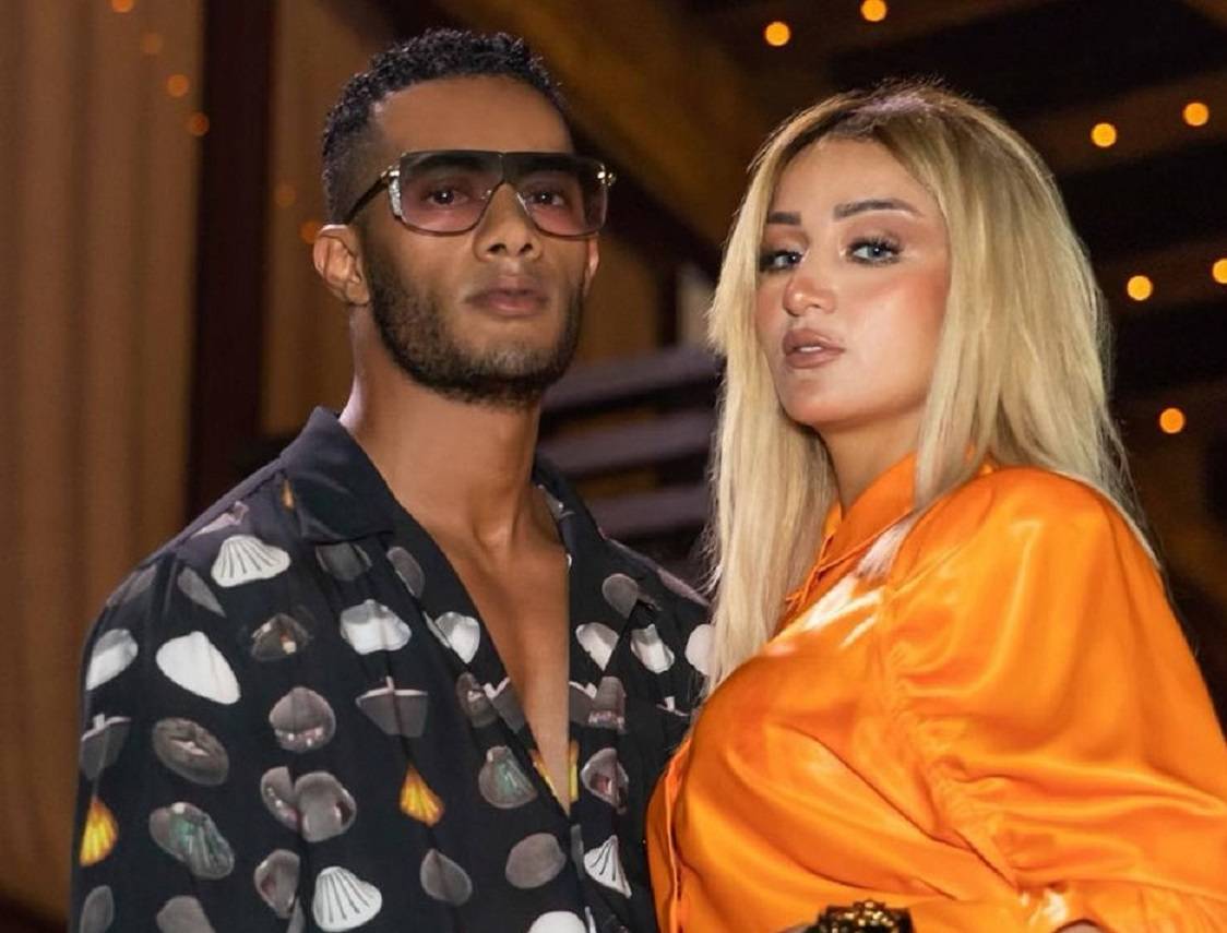 بالفيديو - محمد رمضان يحتفل بمرور 11 عاماً على زواجه برسالة رومانسية لزوجته