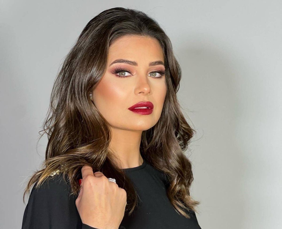يسرا اللوزي تتبرع بإيراد عرضها المسرحي الجديد