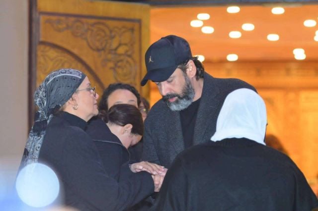 كريم عبد العزيز يواسي ريهام عبد الغفور