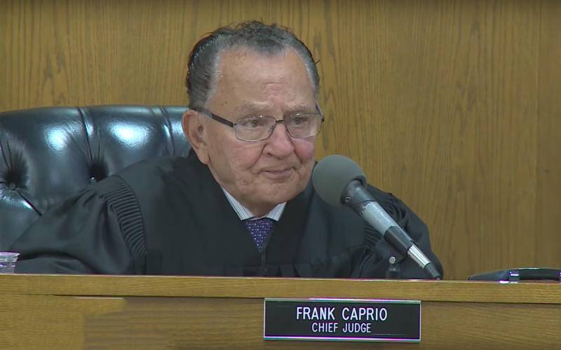 القاضي الرحيم فرانك كابريو يعلن إصابته بمرض خبيث بطريقته الخاصة