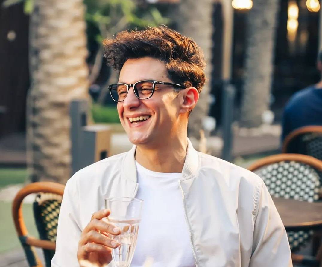 أحمد الفيشاوي يروّج لفيلمه الجديد بطريقة مبتكرة