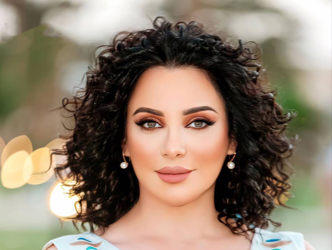 سلاف فواخرجي تتحدث عن الأمومة والنجومية.. وهذا رأيها في السينما السورية