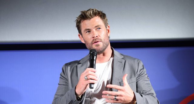 استقبال كريس هيمسوورث بحفاوة في 