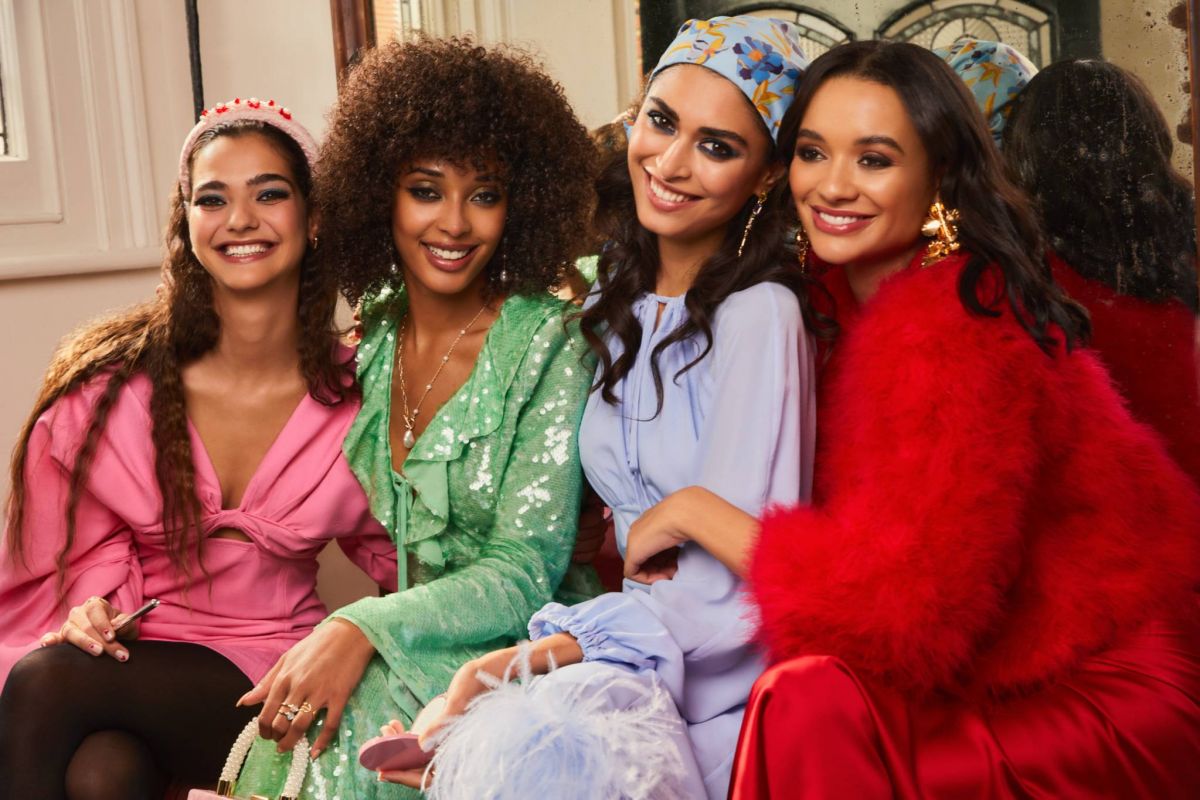 علامة Asteri تطلق الحملة الترويجية MODERN ARAB BEAUTY لتشكيلتها الجديدة بمناسبة موسم الأعياد