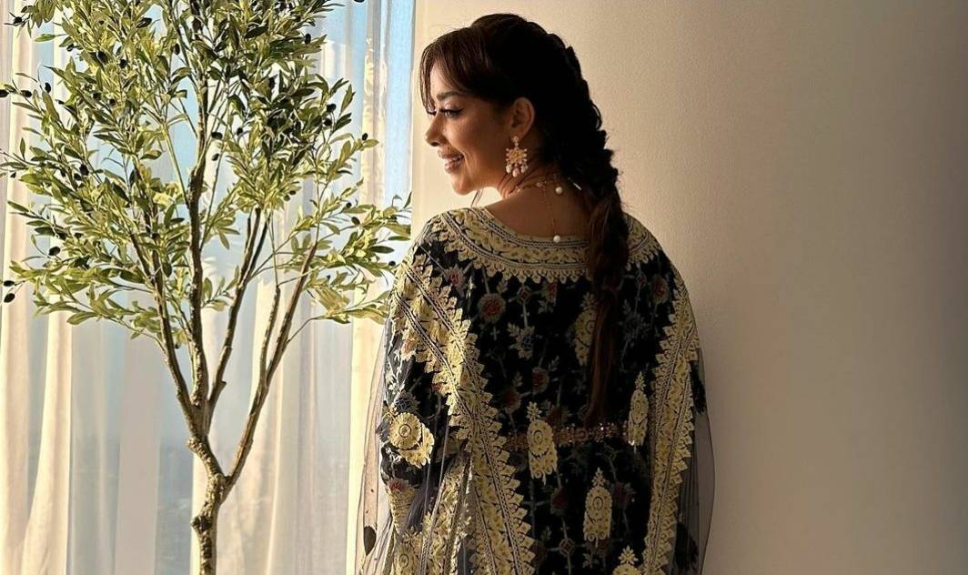 بالصور - بلقيس فتحي باللباس التراثي وتخطف الأنظار بمجوهراتها المميّزة