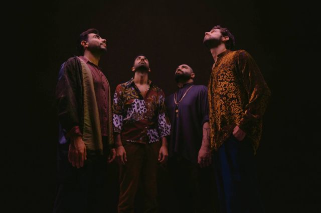 فرقة أدونيس