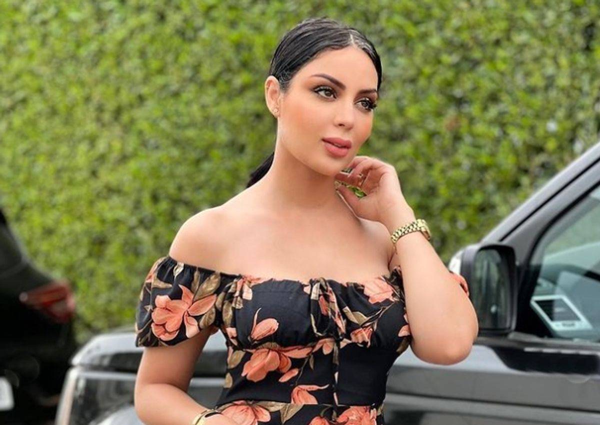 ابتسام بطمة بإطلالة جريئة وفستان قصير جداً قبل جلسة المحكمة