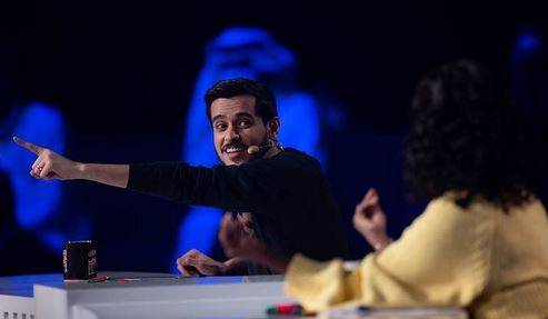 بعد شائعة وفاته... عايض يوسف يهدّد هؤلاء