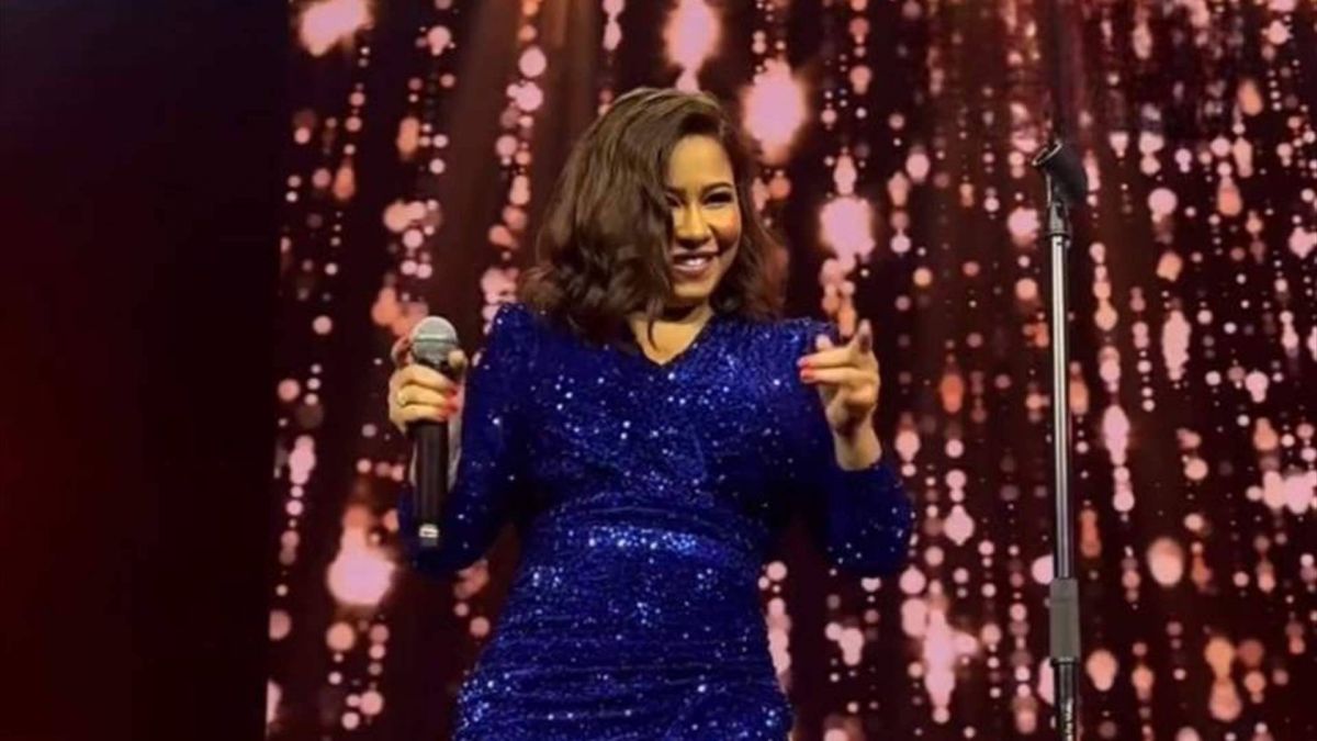 بالفيديو - شيرين عبد الوهاب في مأزق جديد... وهذه رسالتها لعادل إمام