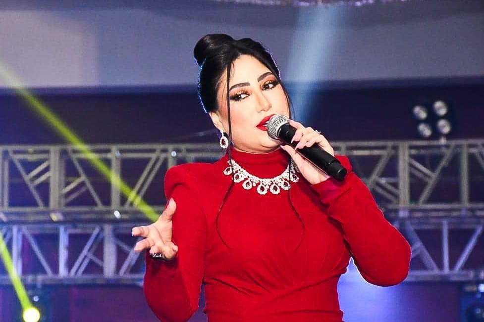 بالصور - نجوم الغناء يشعلون ليلة رأس السنة وإيهاب توفيق يتألق في 5 حفلات