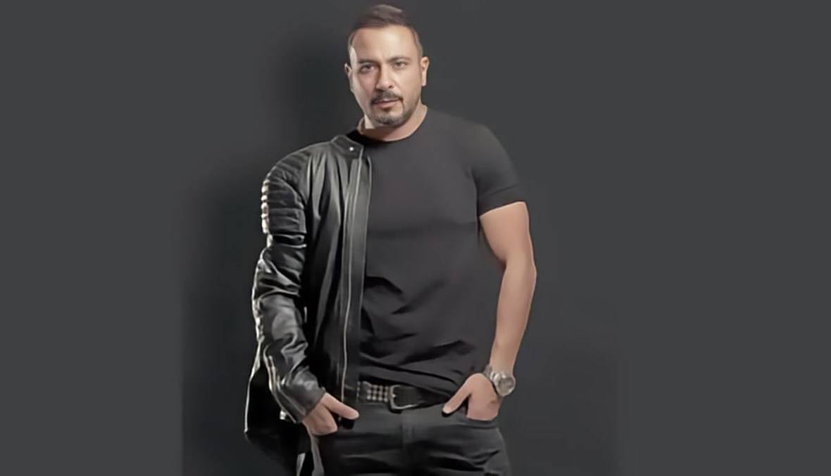 محمد نجاتي يتجاهل أخبار القبض عليه ويروّج لمسلسله مع غادة عبد الرازق
