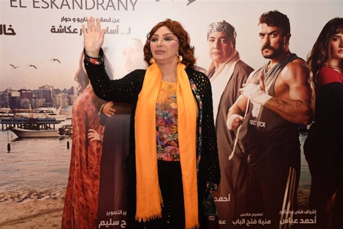 بالصور - نبيلة عبيد تدعم أبطال فيلم 