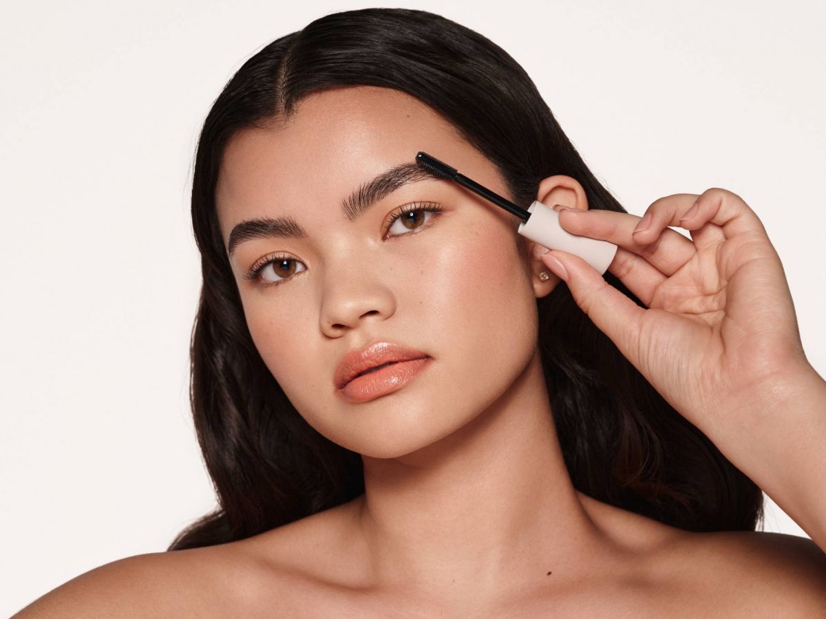 علامة ANASTASIA BEVERLY HILLS تطلق جل تثبيت الحواجب Brow Freeze المبتكر