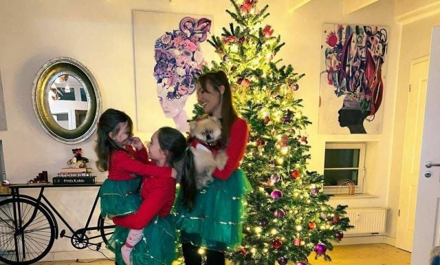 بالصور- مريم أوزرلي تحتفل بميلاد ابنتها بطريقة طفولية