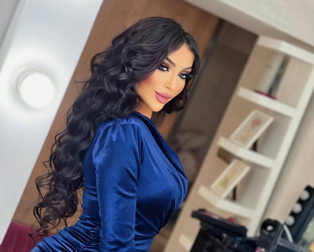 بالفيديو - دنيا بطمة ترضخ لطلب الجمهور وتغيّر شكلها مجدداً