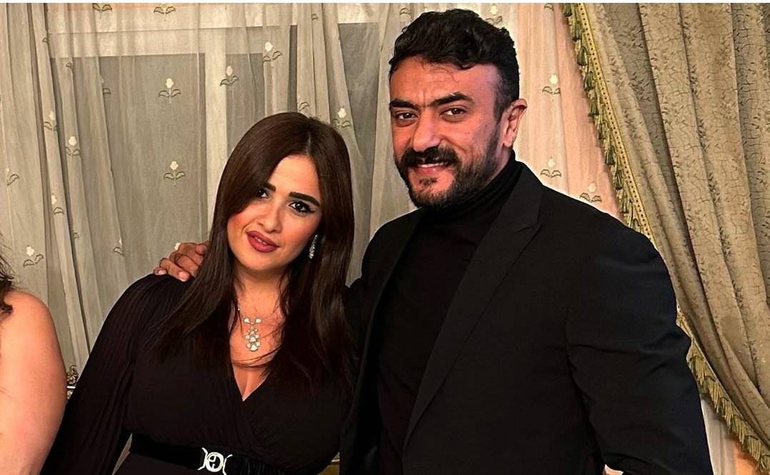 ياسمين عبد العزيز تثير الجدل في ظهورها الأول بعد انفصالها عن أحمد العوضي