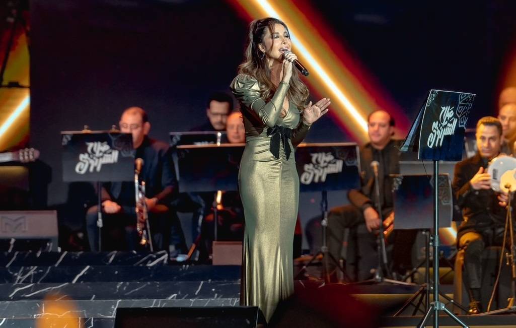 نانسي عجرم تتفوّق على بريانكا شوبرا بالفستان عينه