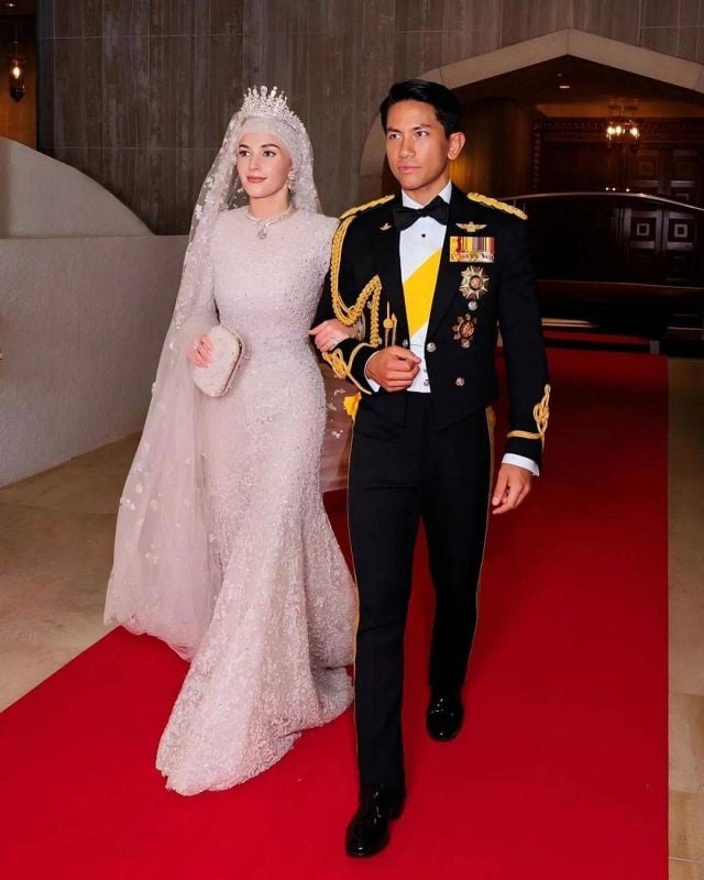 أمير بروناي عبد المتين وزوجته