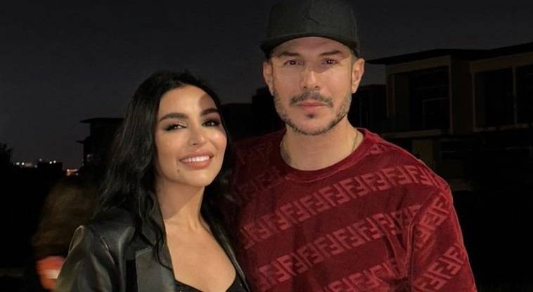 بالصور - زوجة باسل خياط تخطف الأنظار بجمالها وأناقتها في دبي