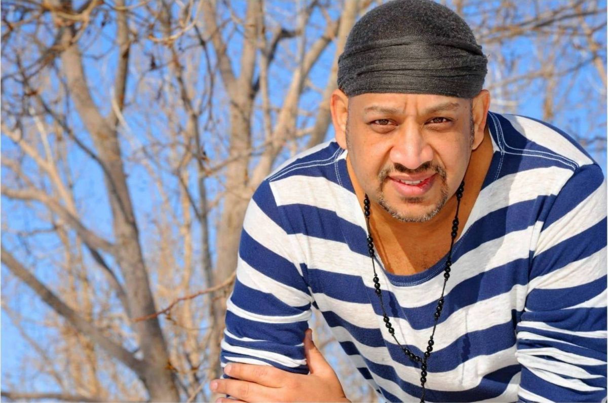 عصام كاريكا يثير الجدل بتصريحاته عن محمد رمضان وأحمد سعد