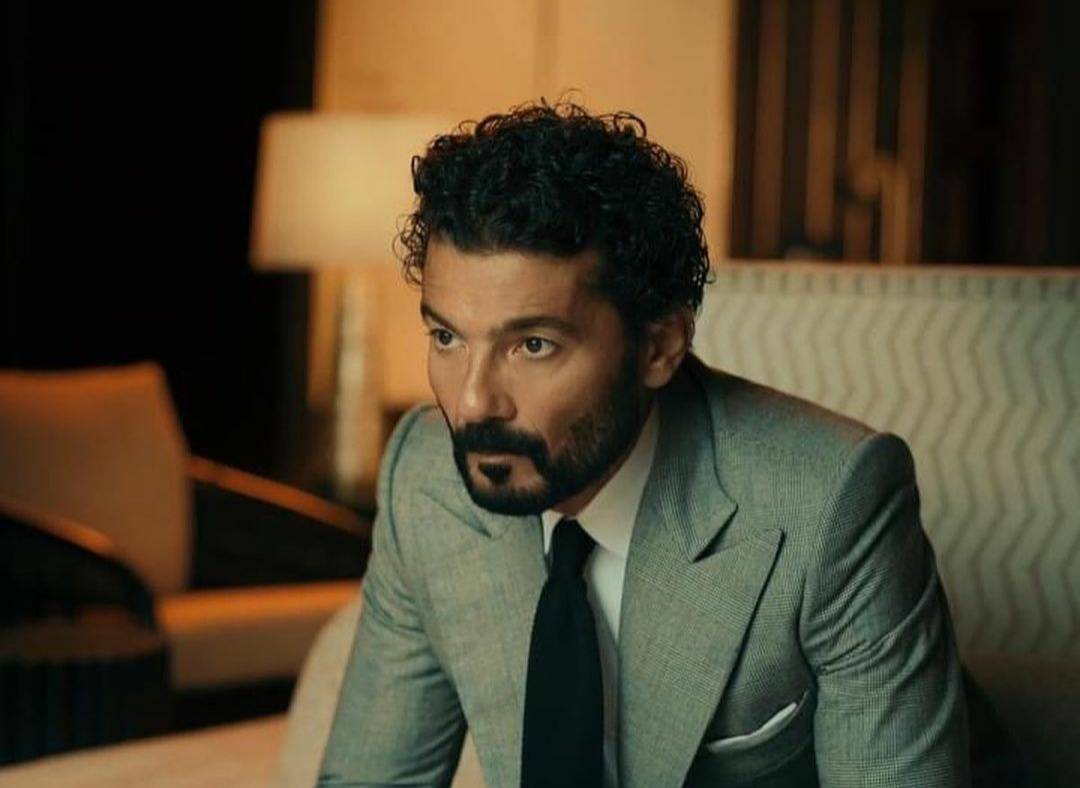 خالد النبوي يروّج لفيلمه 