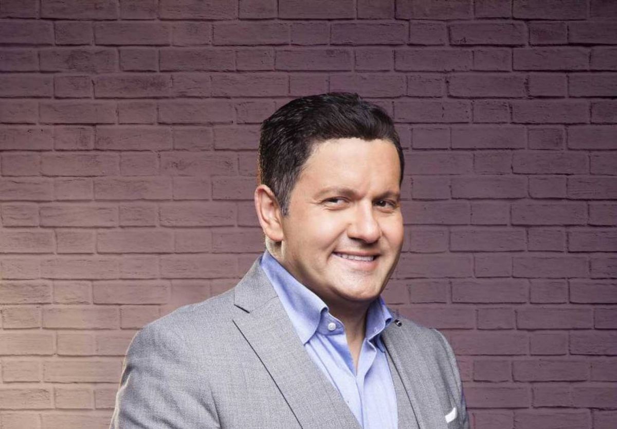 بعد أزمات وتأجيلات عدة... إدوارد يعلن انتهاء تصوير 