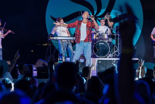 عمرو دياب في حفل جدة  