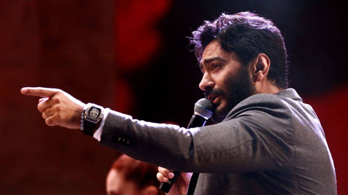 بالفيديو - تامر حسني برسالة إلى تركي آل الشيخ بعد تصريحاته عن فيلم 