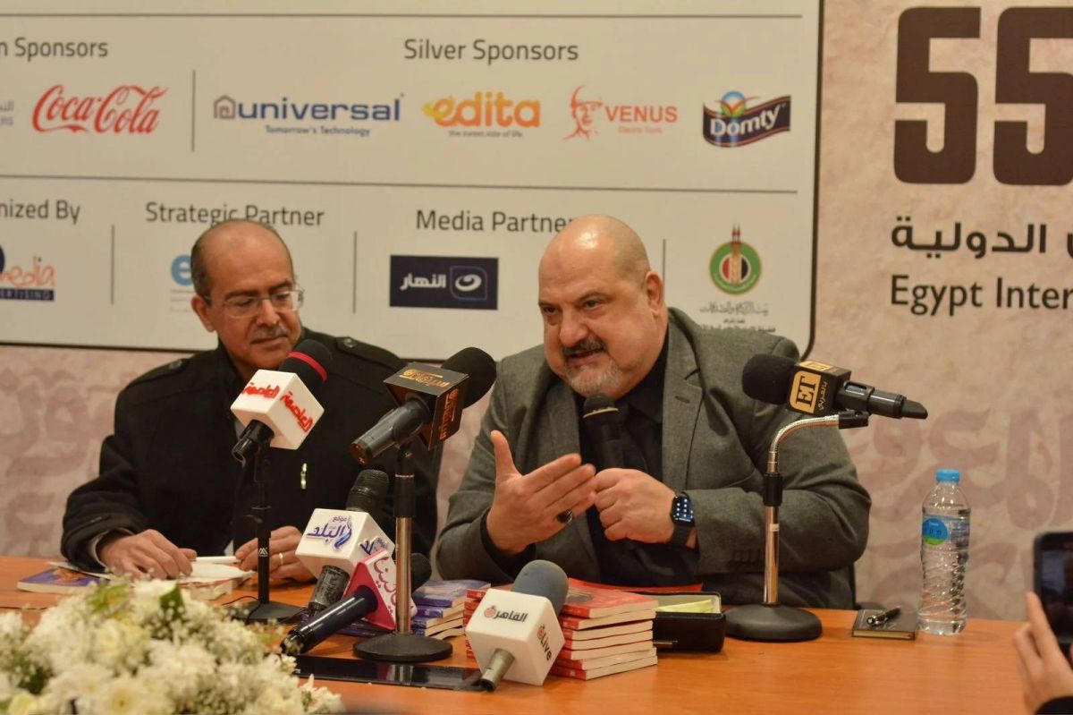 خالد الصاوي يتحدث عن طفولته خلال توقيع كتابه