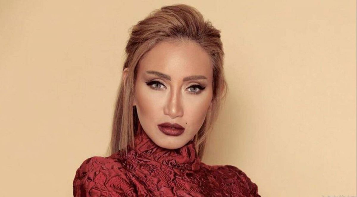 بالفيديو - ريهام سعيد باكيةً تكشف آثار عمليات التجميل على وجهها