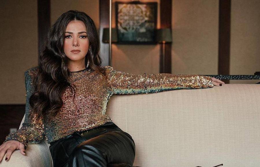 بالفيديو - بروفات مكثفة لدنيا سمير غانم بمسرحية 