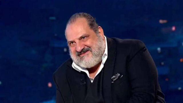 زوجة خالد الصاوي تكشف حالته الصحية بعد إجرائه جراحة في الفم