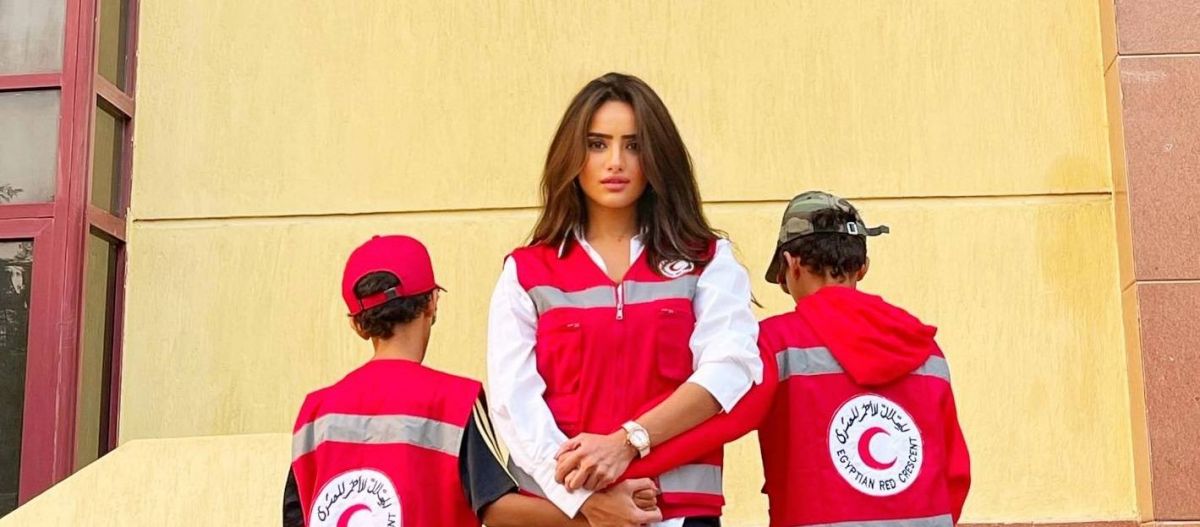 بالفيديو - زينة تكشف سبب إبعادها نجليها التوأم عن الـ