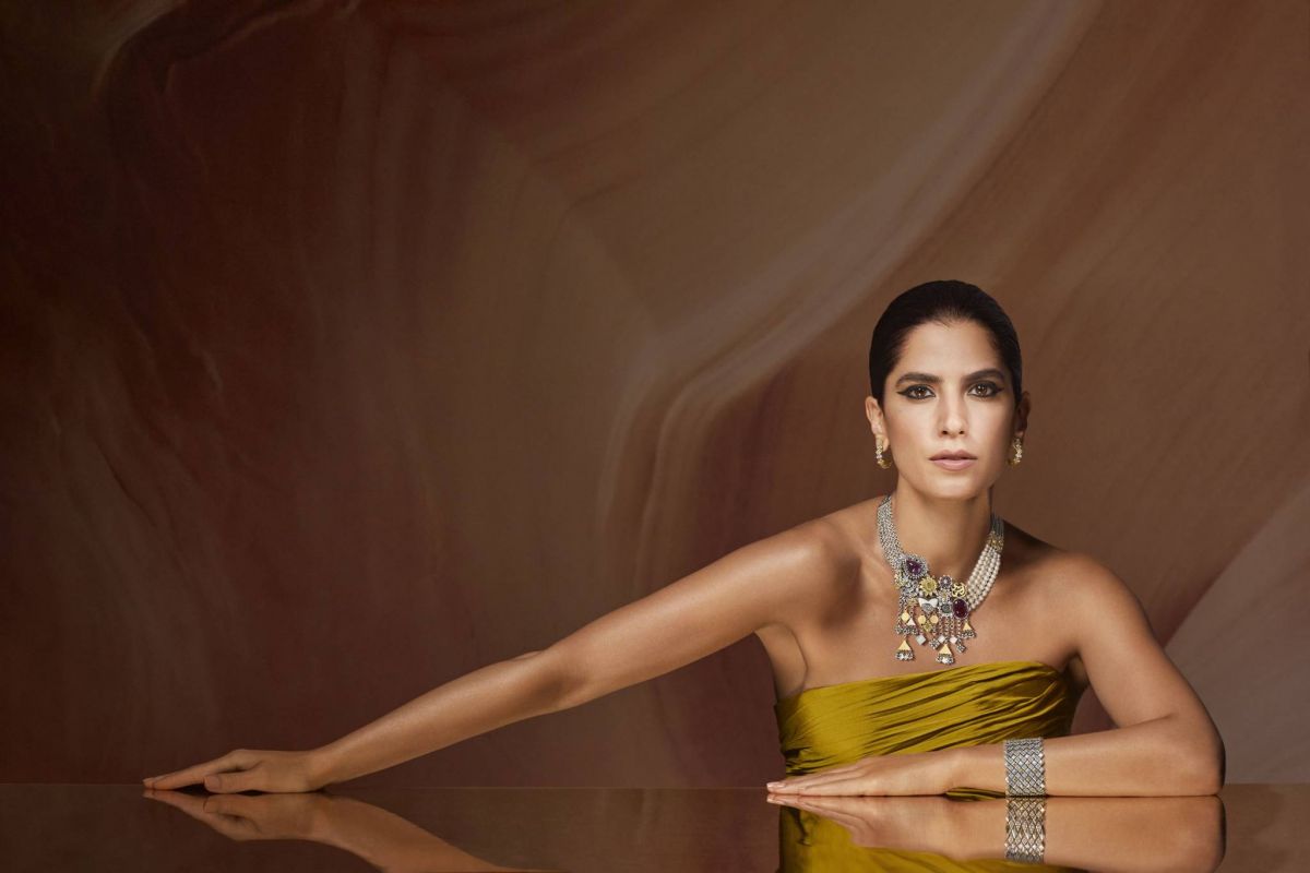 كارمن بصيبص سفيرةً لمجوهرات عزة فهمي