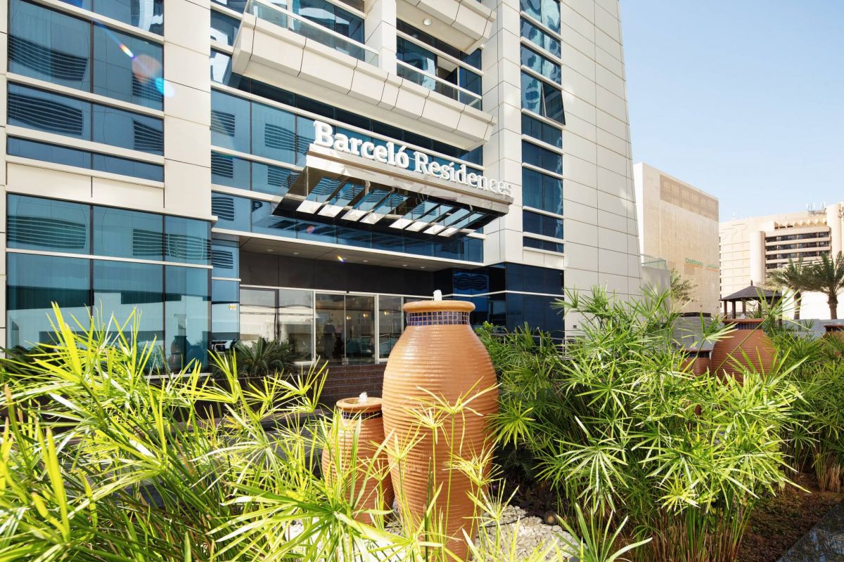 قصص الحب الأسطورية تبدأ من دبي