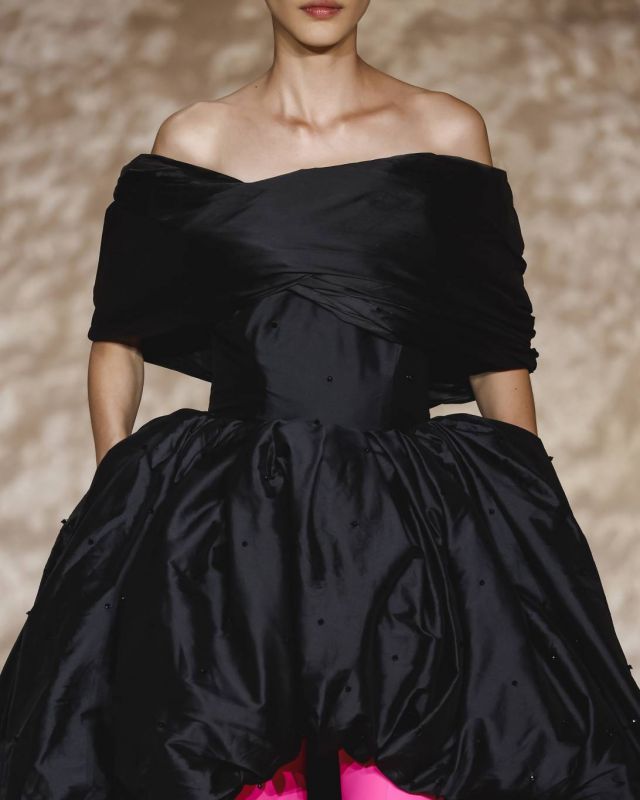 أزياء المصمم يوسف أكبر