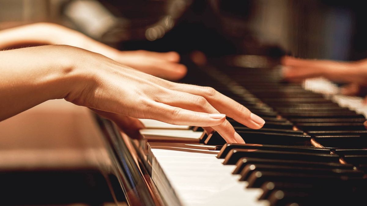 مسابقة البيانو الكلاسيكي في دبي تجمع أشهر عازفي الموسيقى في العالم