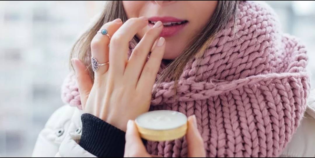 الروتين الصحيح للعناية بالبشرة في الشتاء